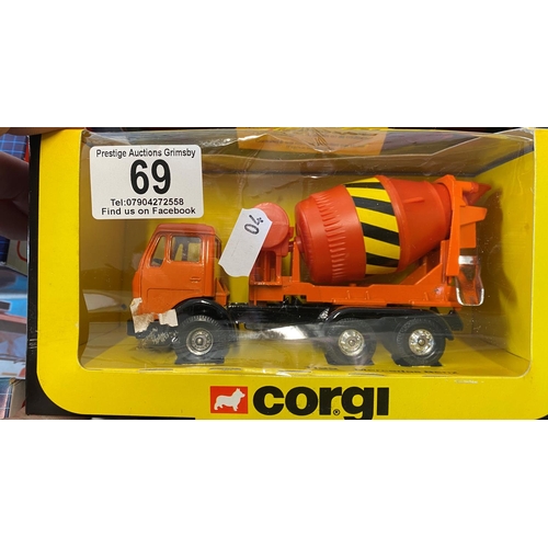 69 - corgi 1122 cement mixer