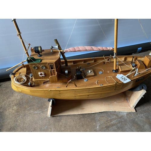 120 - MOTORIZED TRAWLER LENGTH 53CM WIDTH 15CM