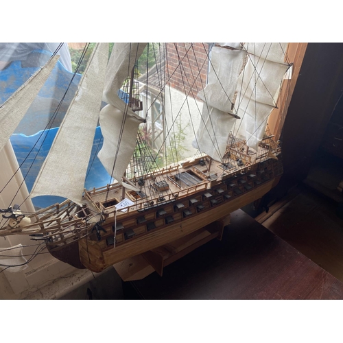 140 - STATIC GALLEON LENGTH 91CM WIDTH 13CM