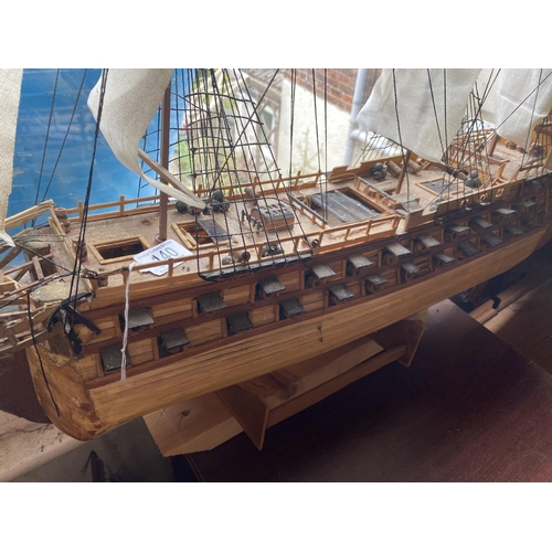 140 - STATIC GALLEON LENGTH 91CM WIDTH 13CM