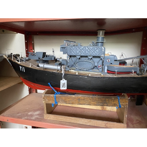 162 - MOTORIZED MILITARY PATROL BOAT LENGTH 76CM WIDTH 26CM