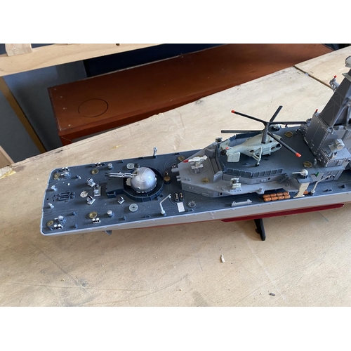 191 - MOTORIZED DESTROYER HIGHLY DETAILED LENGTH 77CM WIDTH 10CM