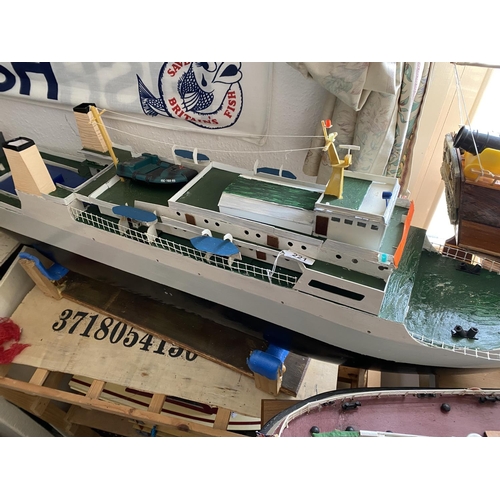 221 - MOTORIZED HOMEMADE FERRY LENGTH 122CM WIDTH 22CM