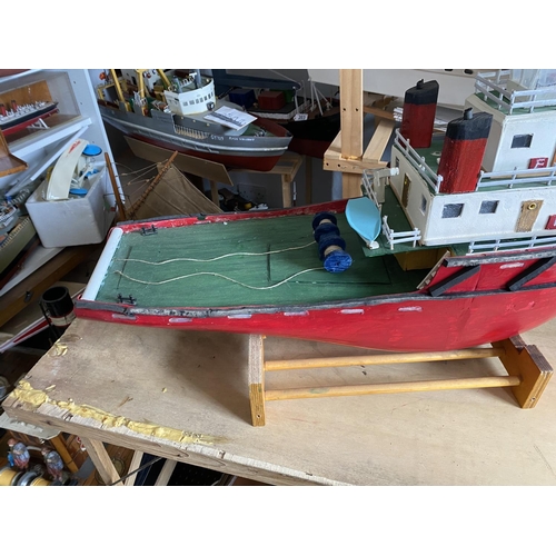 243 - MOTORIZED HOMEMADE SUPPLY BOAT LENGTH 86CM WIDTH 24CM