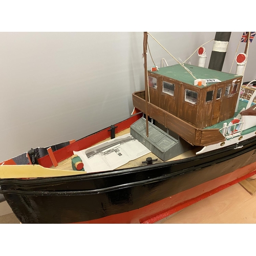 287 - HOMEMADE TRAWLER LENGTH 95CM WIDTH 33CM