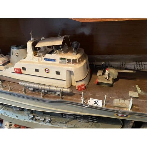 30 - MOTORIZED MILITARY SHIP LENGTH 130CM WIDTH 30CM