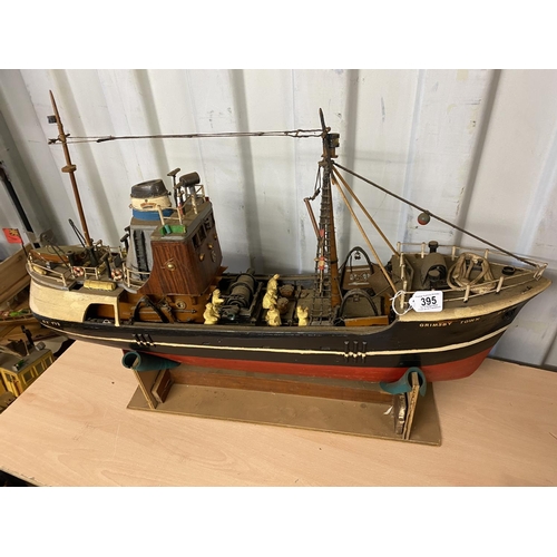 395 - DETAILED TRAWLER VERY HEAVY LENGTH 92CM WIDTH 19CM