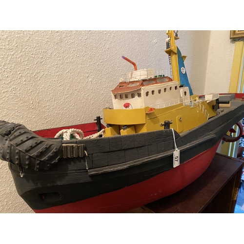 57 - MOTORIZED LARGE TUG A/F LENGTH 110CM WIDTH 31CM