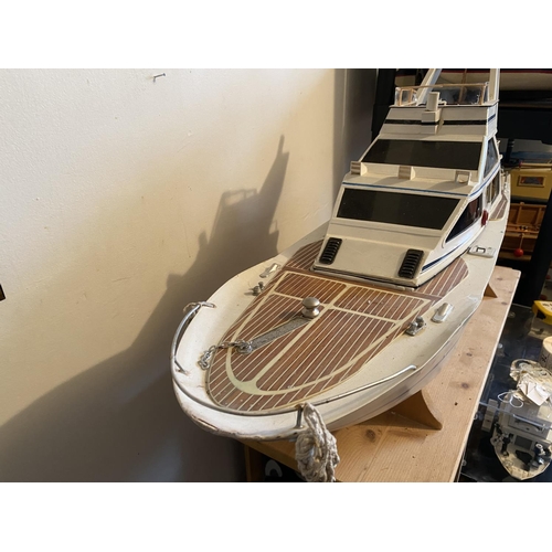 73 - MOTORIZED PLEASURE CRUISER LENGTH 98CM WIDTH 26CM