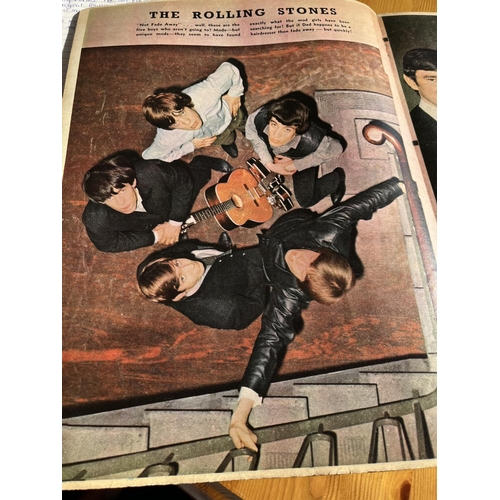 319 - Top boys magazine 1964 original photo a/f