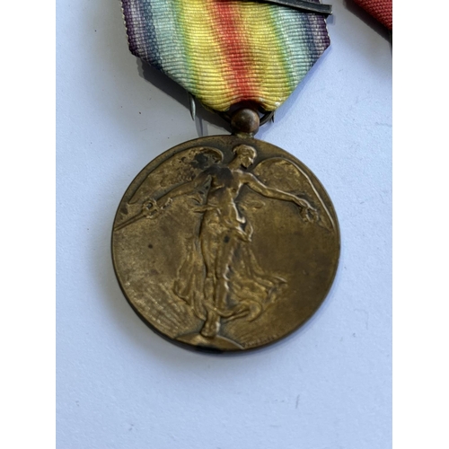 17 - 2 BELGIUM WORLD WAR 1 MEDALS UN NAMED