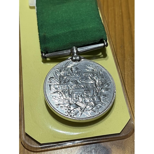 1004 - VICTORIAN LONG SERVICE MEDAL IN VOLUNTEERS UNAMED AS ISSUED