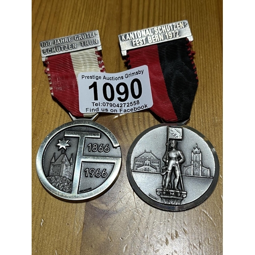 1090 - 2 ASSORTED MEDALS OVERSEAS