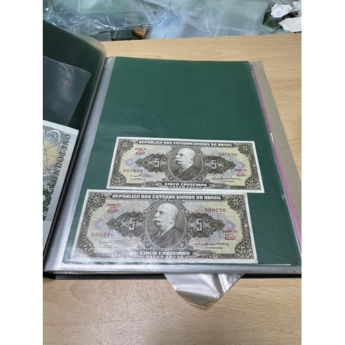 1238 - FOLDER OF BANKNOTES