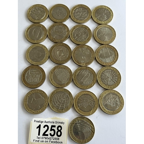 1258 - 21 COLLECTIBLE £2 COINS