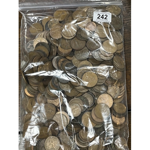 242 - 5 KG OF UNSORTED COPPER COINAGE