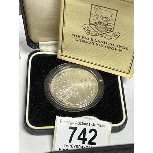 742 - 1982 SILVER PROOF FALKLAND ISLANDS 50P