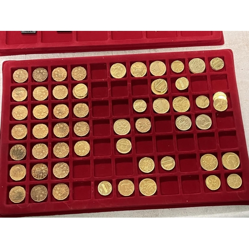 988 - 5 X TRAYS OF COIN COLLECTABLES IN A CASE