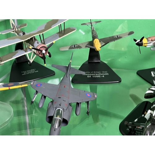 146 - 5 AEROPLANES & 1 HELICOPTER INCLUDES DIECAST PLEASE SEE PICTURES FOR ACCURATE DESCRIPTION