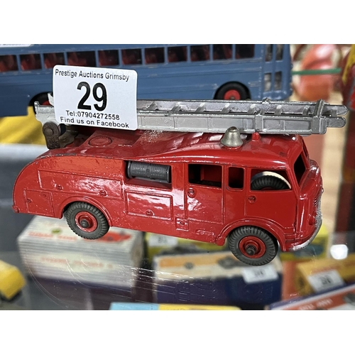 29 - DINKY TOYS FIRE ENGINE