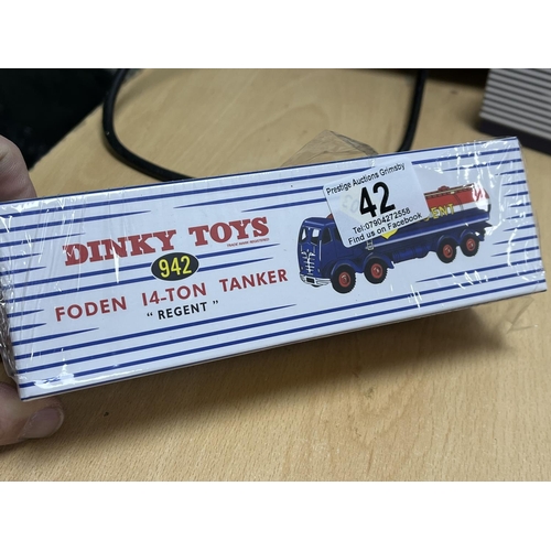 42 - DINKY TOYS FODEN 14 TONNE TANKER BOXED