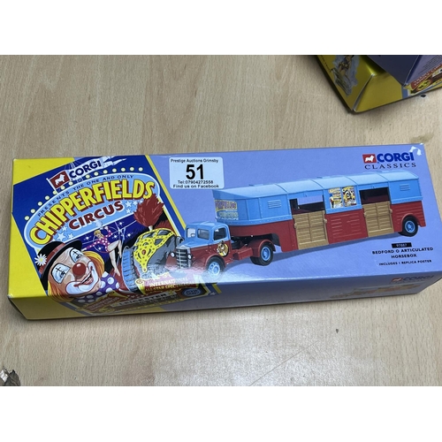 51 - CORGI CLASSICS CHIPPERFIELDS CIRCUS BEDFORD O ARTICULATED HORSE BOX