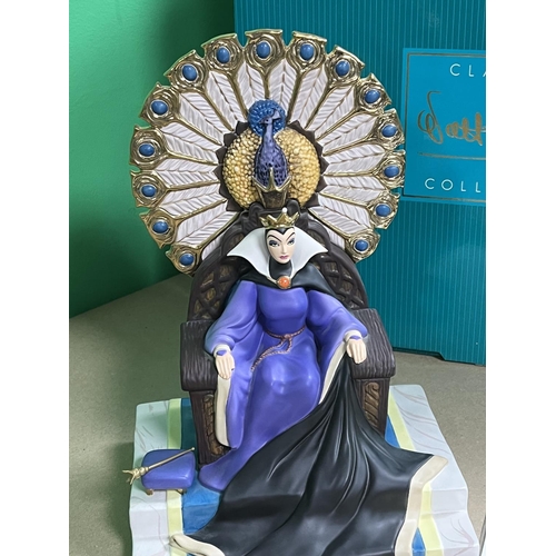 544 - DISNEY CLASSICS COLLECTION BOXED WITH COA ENTHRONED EVIL QUEEN FROM SNOW WHITE & THE SEVEN DWARFS