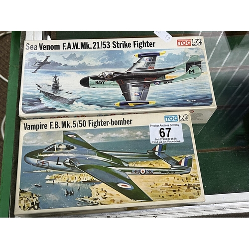 67 - 2 FROG MODEL KITS