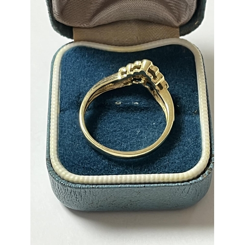 147 - 14CT GOLD RING SIZE S 4.05 GRAMS