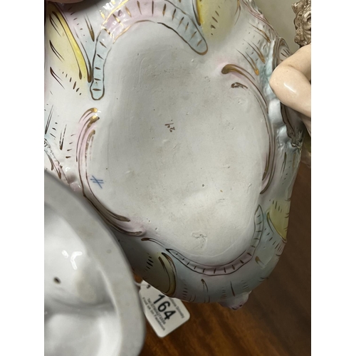 164 - STUNNING ANTIQUE CENTRE PIECE FRUIT BOWL OF 2 CHERUBS HOLDING THE BOWL. VERY NICE COLOURS AND BACK S... 