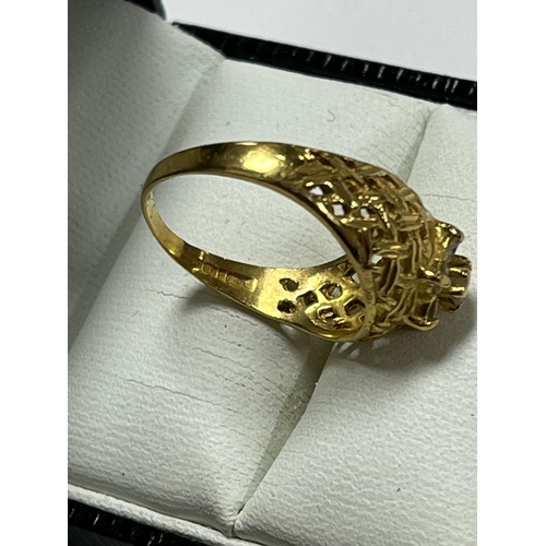 2 - 22CT GOLD RING WITH CLEAR STONES SIZE N 4.72 GRAMS