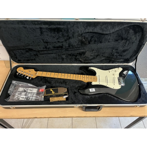 67 - USA FENDER STRATOCASTER ELECTRIC GUITAR WITH ORIGINAL FENDER HARD CASE, SHOULDER STRAP & OWNERS MANU... 