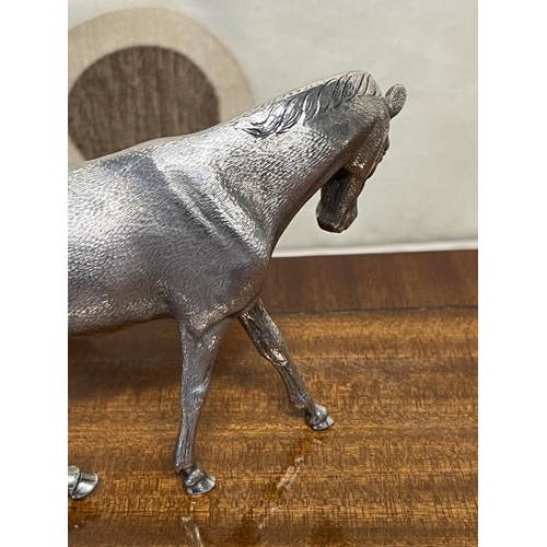 68 - STERLING SILVER HORSE 576 GRAMS 18CM WIDE BY 105CM TALL