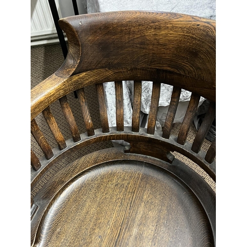 87 - GOOD QUALITY ANTIQUE SOLID WOOD REVOLVING DESK CHAIR RAISED BACK WITH SHAPED SPINDLES