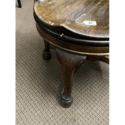 87 - GOOD QUALITY ANTIQUE SOLID WOOD REVOLVING DESK CHAIR RAISED BACK WITH SHAPED SPINDLES