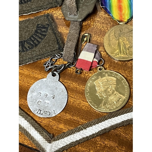 91 - PAIR OF WW1 MEDALS, WOUND BADGE, DOG TAGS AND ASSORTED EPHEMERA ALL NAMED TO THE SAME PERSON (WEST Y... 