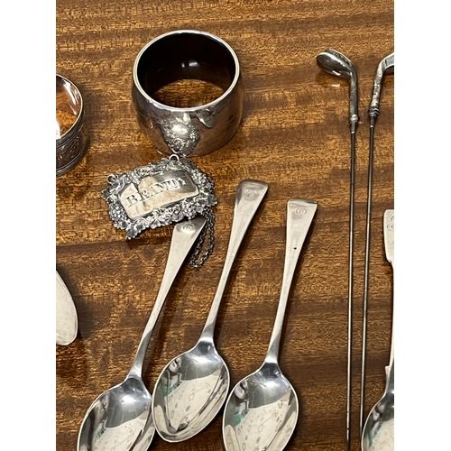 93 - SILVER ASSORTMENT WEIGHING 238 GRAMS INCLUDES BOOKMARKS, NAPKIN RINGS, SPOONS, HAT PINS ETC