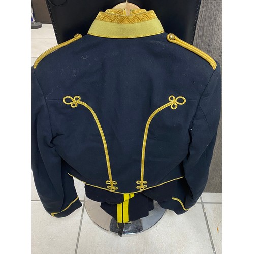 249 - UNKNOWN VINTAGE MILITARY DRESS UNIFORM WHICH LOOKS TO BE IN GOOD CONDITION THE SIZE IS SMALL