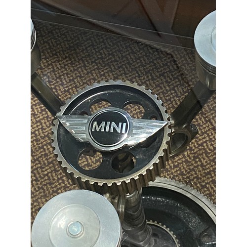 252 - MINI FLYWHEEL/CRANKSHAFT/PISTON TABLE UNIQUE WOULD LOOK FABULOUS IN ANY HOME 21.5