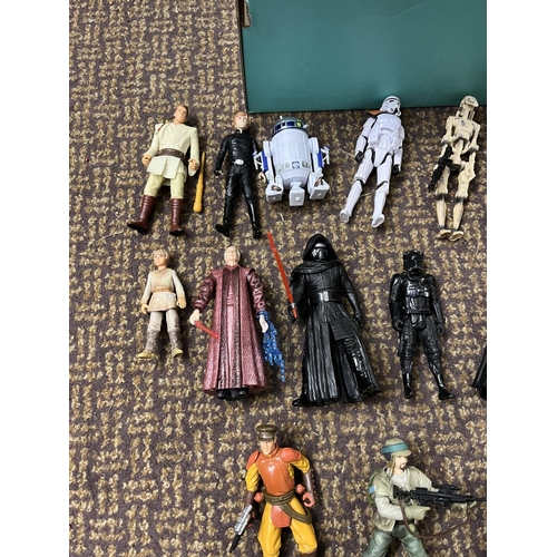 181 - 28 STAR WARS FIGURES & ACCESSORIES