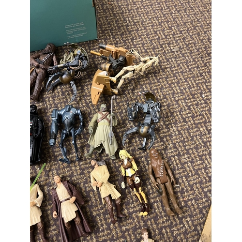 181 - 28 STAR WARS FIGURES & ACCESSORIES