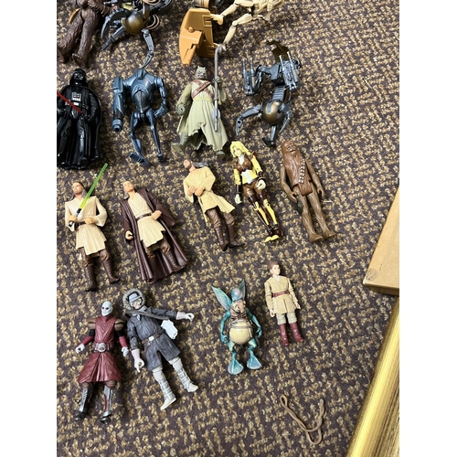 181 - 28 STAR WARS FIGURES & ACCESSORIES