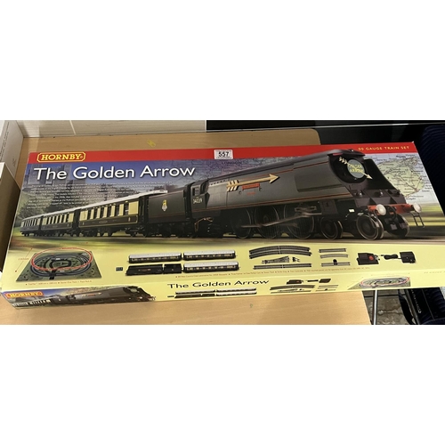 557 - HORNBY 00 GAUGE TRAIN SET THE GOLDEN ARROW R1119 SET AS NEW RUNS FINE