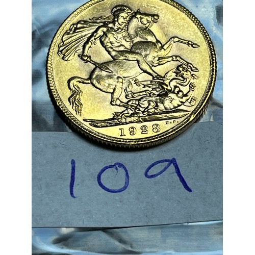 109 - 1928 FULL GOLD SOVEREIGN IN VERY GOOD CONDITION