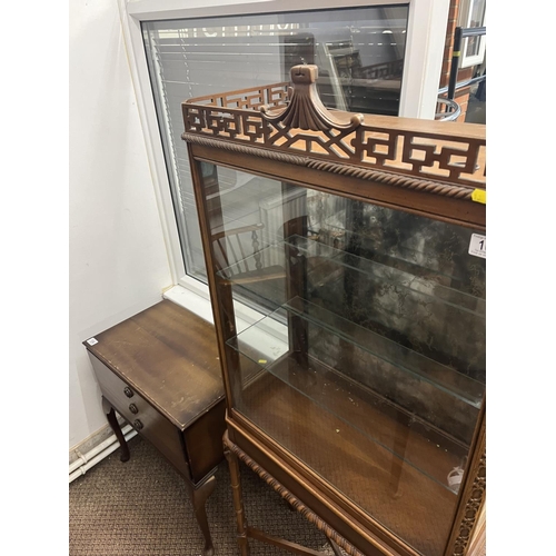 105 - SMALL DISPLAY CABINET WITH SIDE OPENING DOORS NICE DESIGN LIGHTS UP SIZE APPROX 62CM WIDE 150CM TALL... 