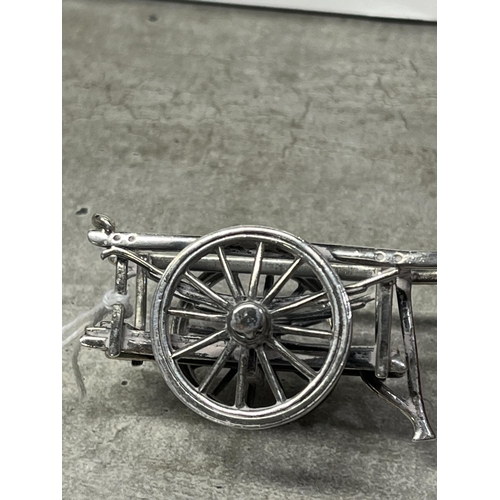 215 - STERLING SILVER CARRIAGE 38.64G