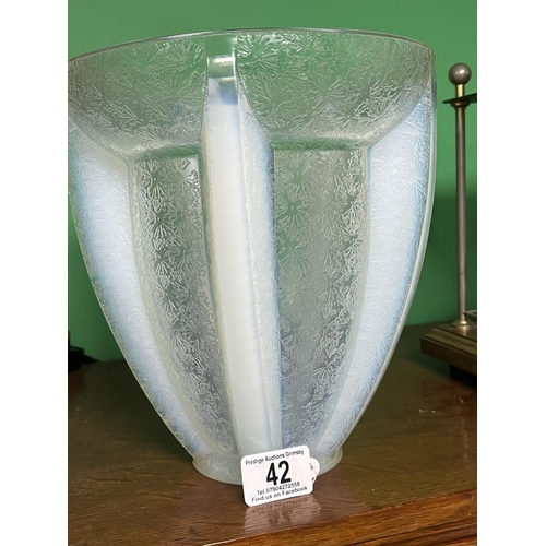 42 - 1930'S FRENCH ART DECO HEAVY OPALESCENT GLASS COROLLE VASE ANDRE HUNEBELLE HEIGHT APPROX 24CM HIGH 2... 