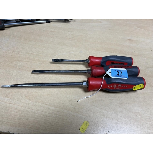 37 - 3 X SNAP ON SCREWDRIVERS (FLAT HEADED)