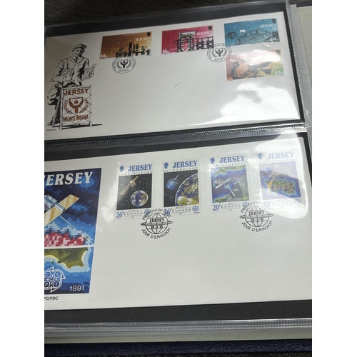 79 - ALBUM OF FIRST DAY COVERS  1987