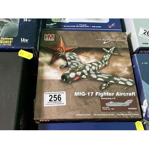 256 - HOBBY MASTER 1:72 SCALE MIG 17 FIGHTER AIRCRAFT
